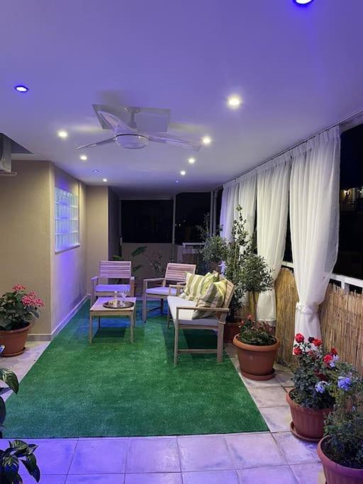 Flowery Penthouse In City Centre Of Солун Екстериор снимка